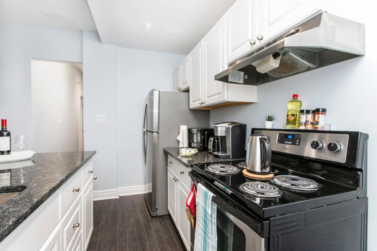 Newly Renovated - Modern 2br - Steps To Little Italy! Apartment *