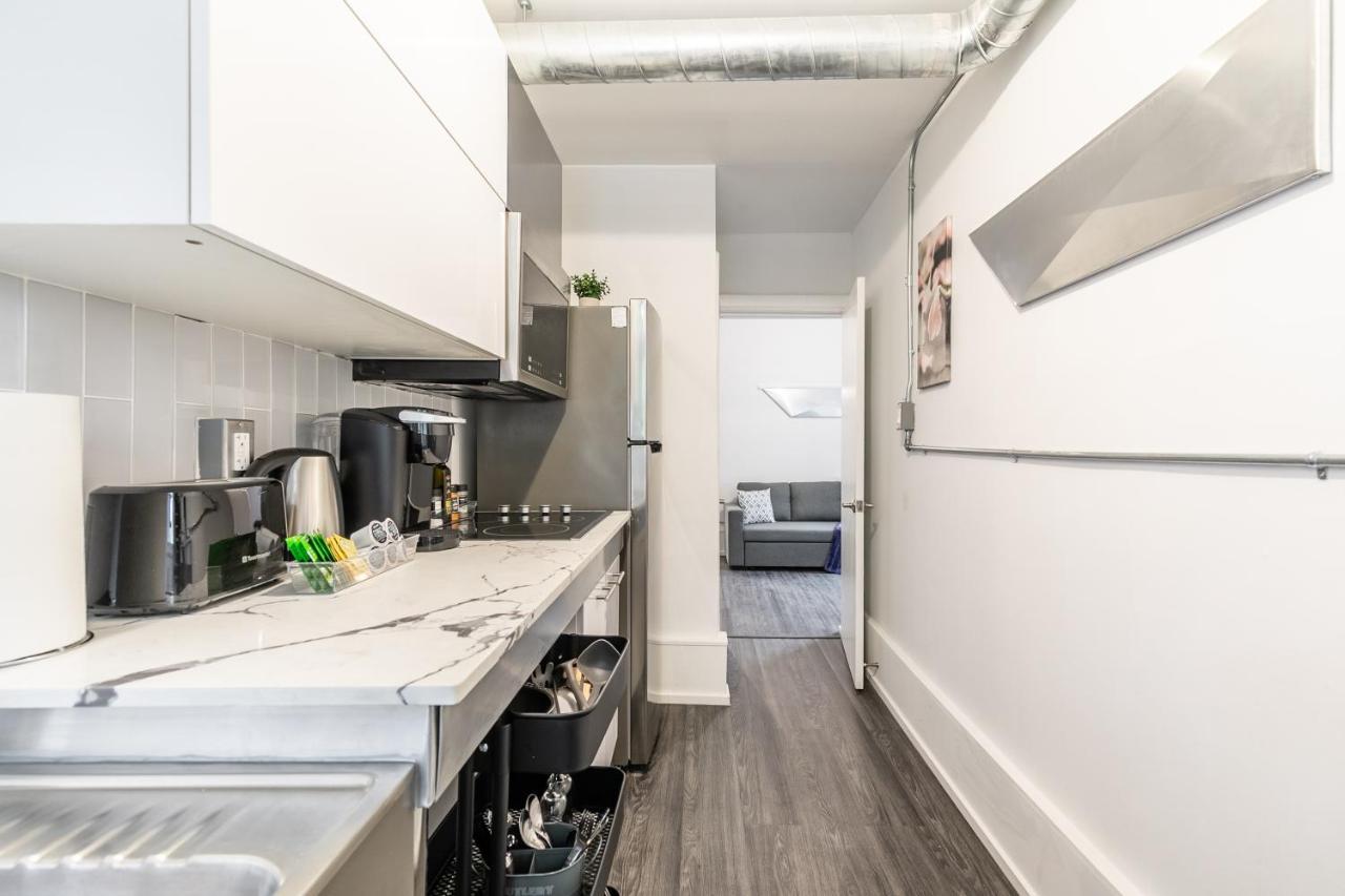 Prime Location - Upscale 1br Steps From Byward Market! *