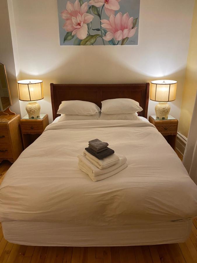 Gold Door Bed & Breakfast 2*