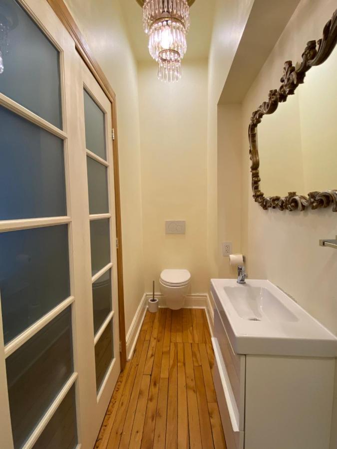 Gold Door Bed & Breakfast