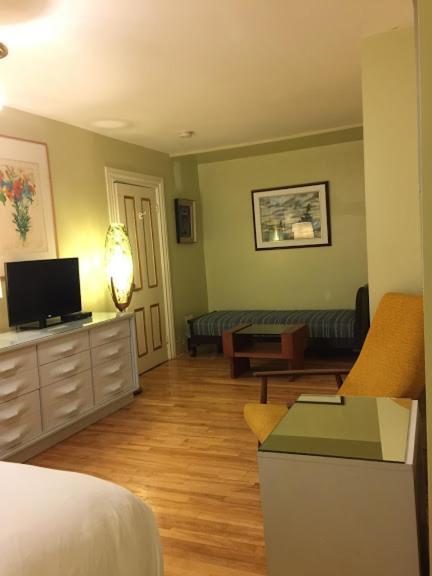 Bed & Breakfast Gold Door