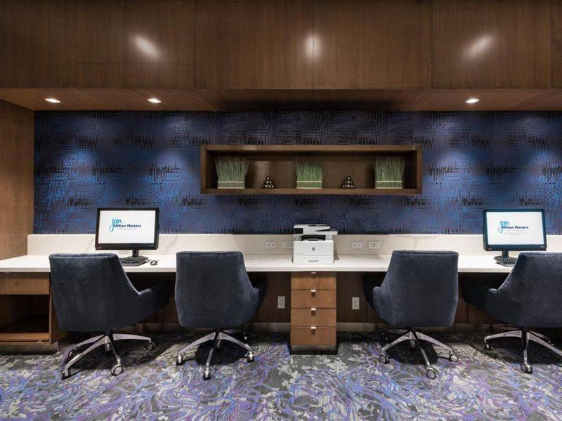 Hotel Homewood By Hilton Downtown 3*