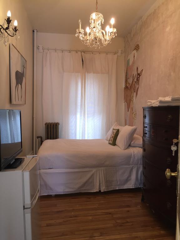 Gold Door Bed & Breakfast Ottawa