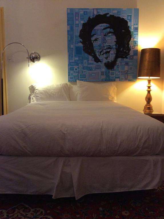 Gold Door Bed & Breakfast 2*