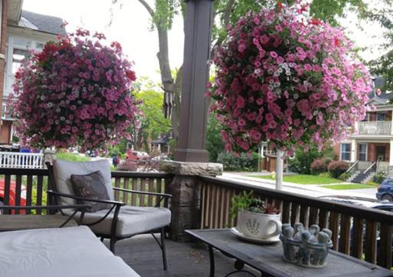 Ashbury House Bed & Breakfast 4*