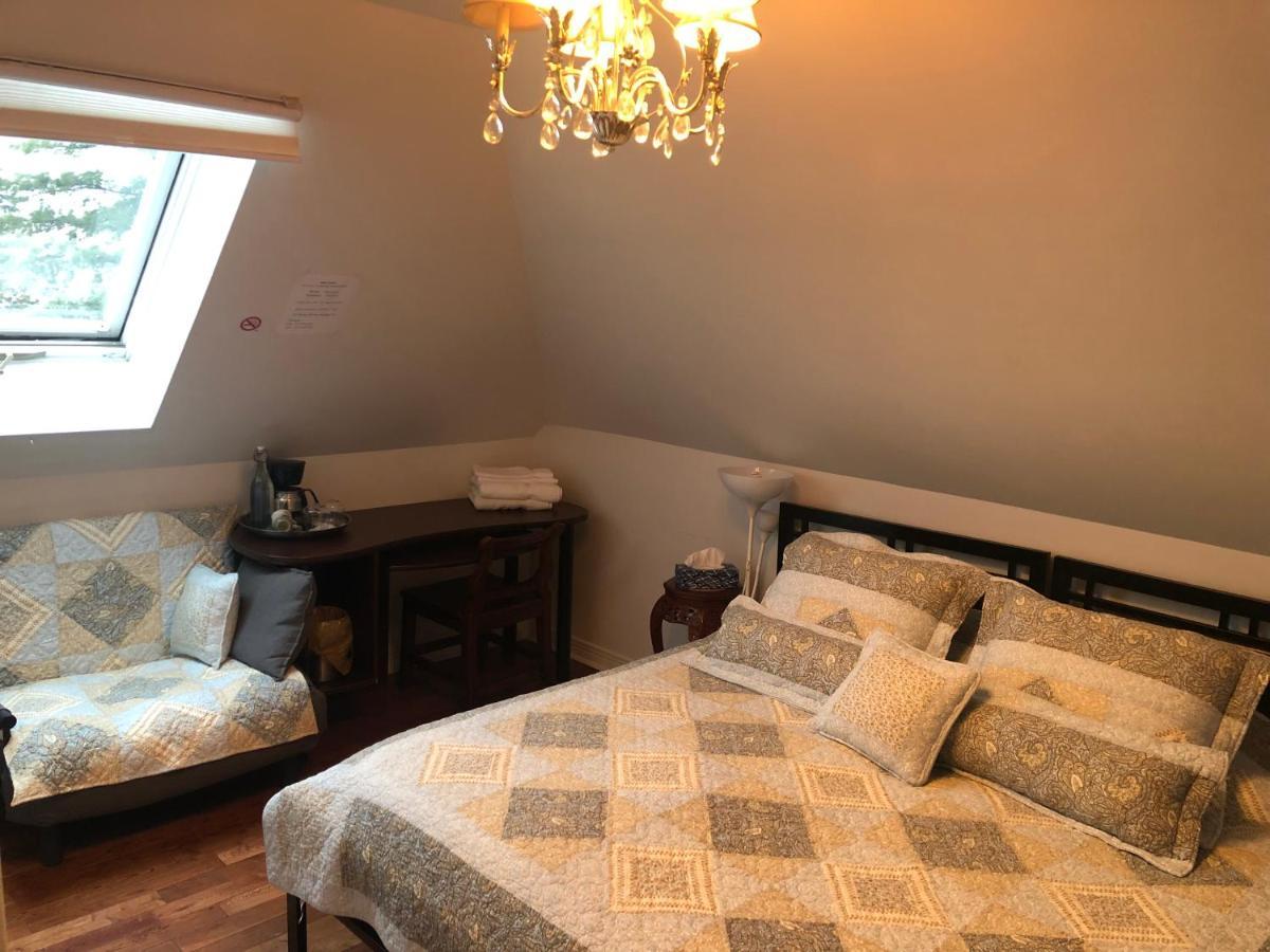 Ambassador Bed & Breakfast 3*