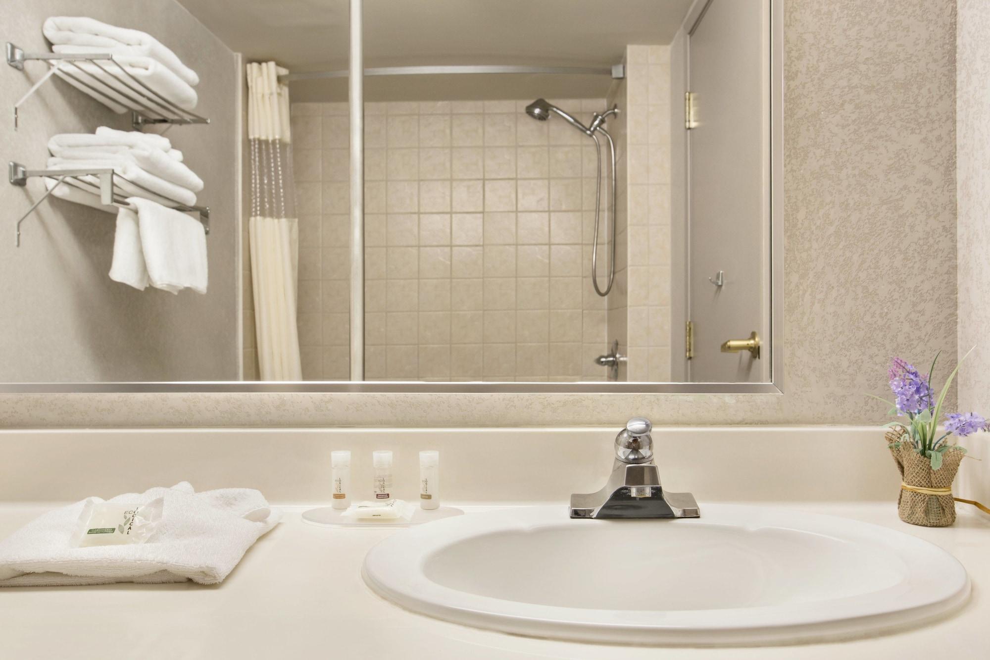 Hotel Days By Wyndham Airport Ottawa