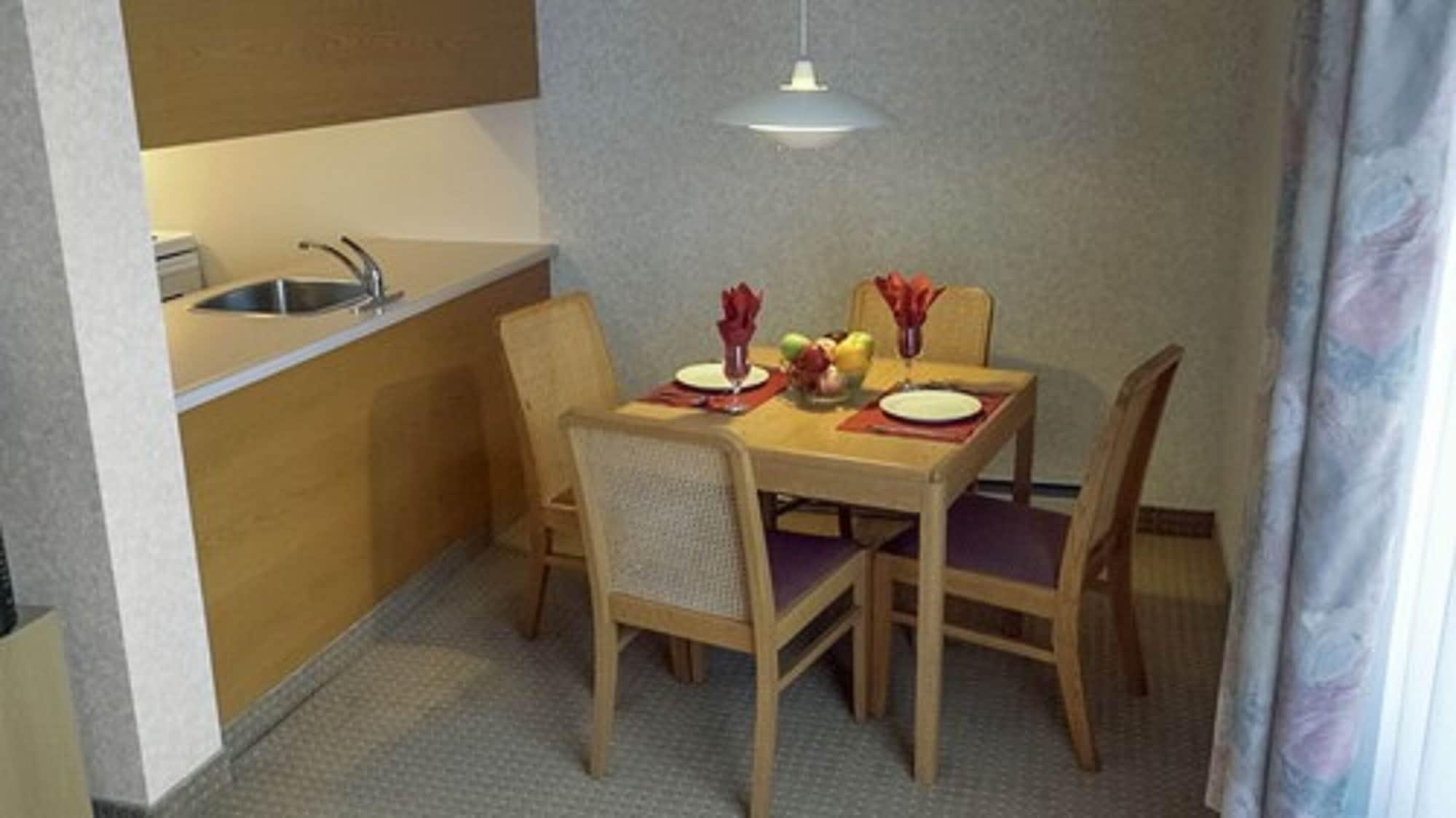 Hotel Cartier Place Ottawa