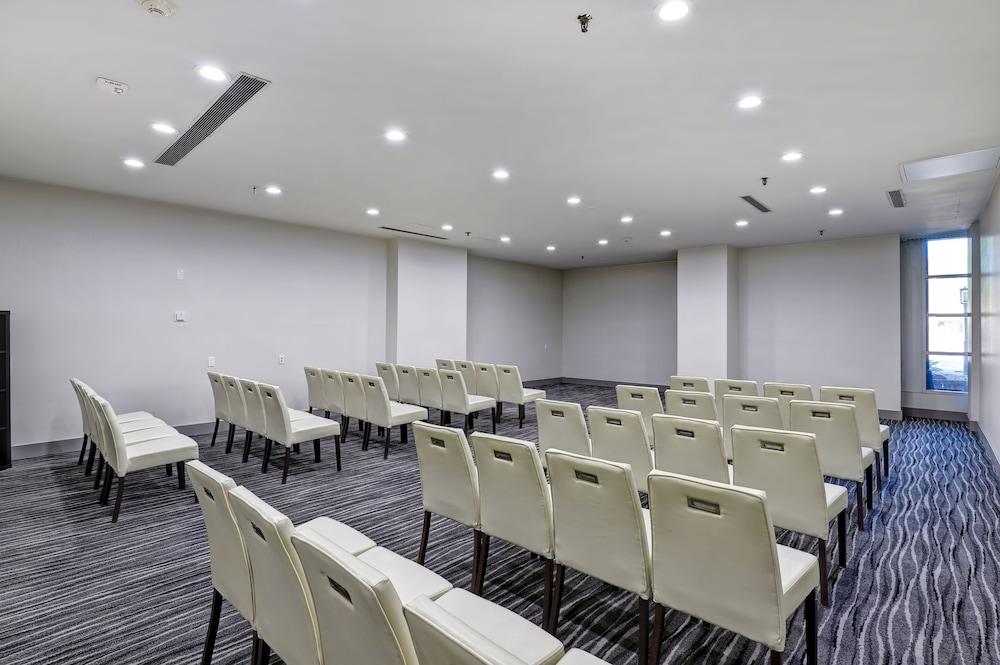 - Dwtn - Parliament Hill By Ihg Hotel