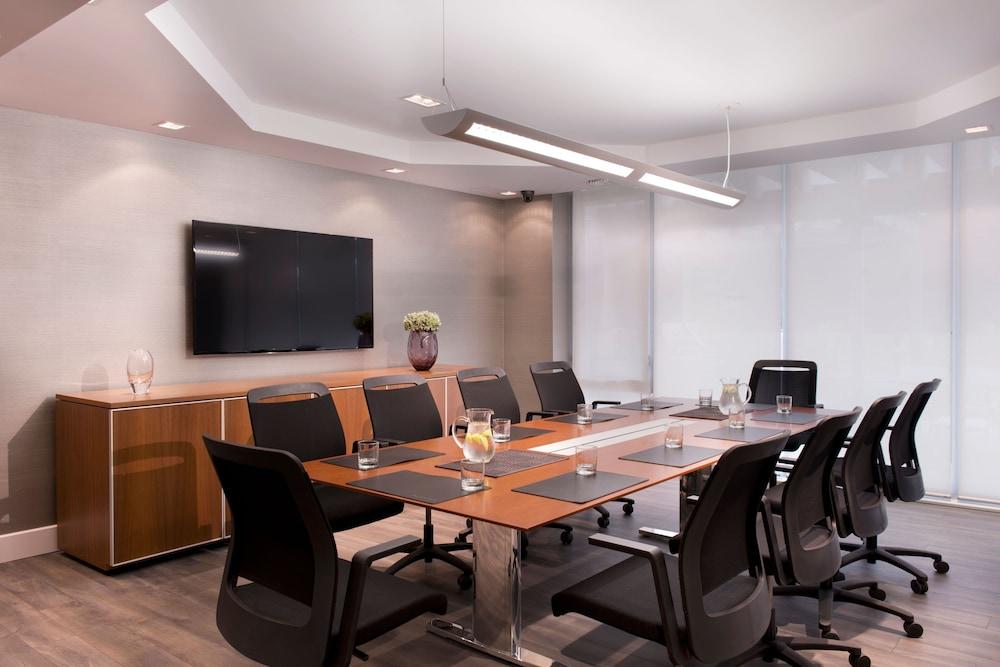 Aparthotel Soho Residences Lisgar