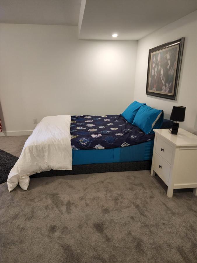 Place You Can Call !!! Near Airport Guest house *