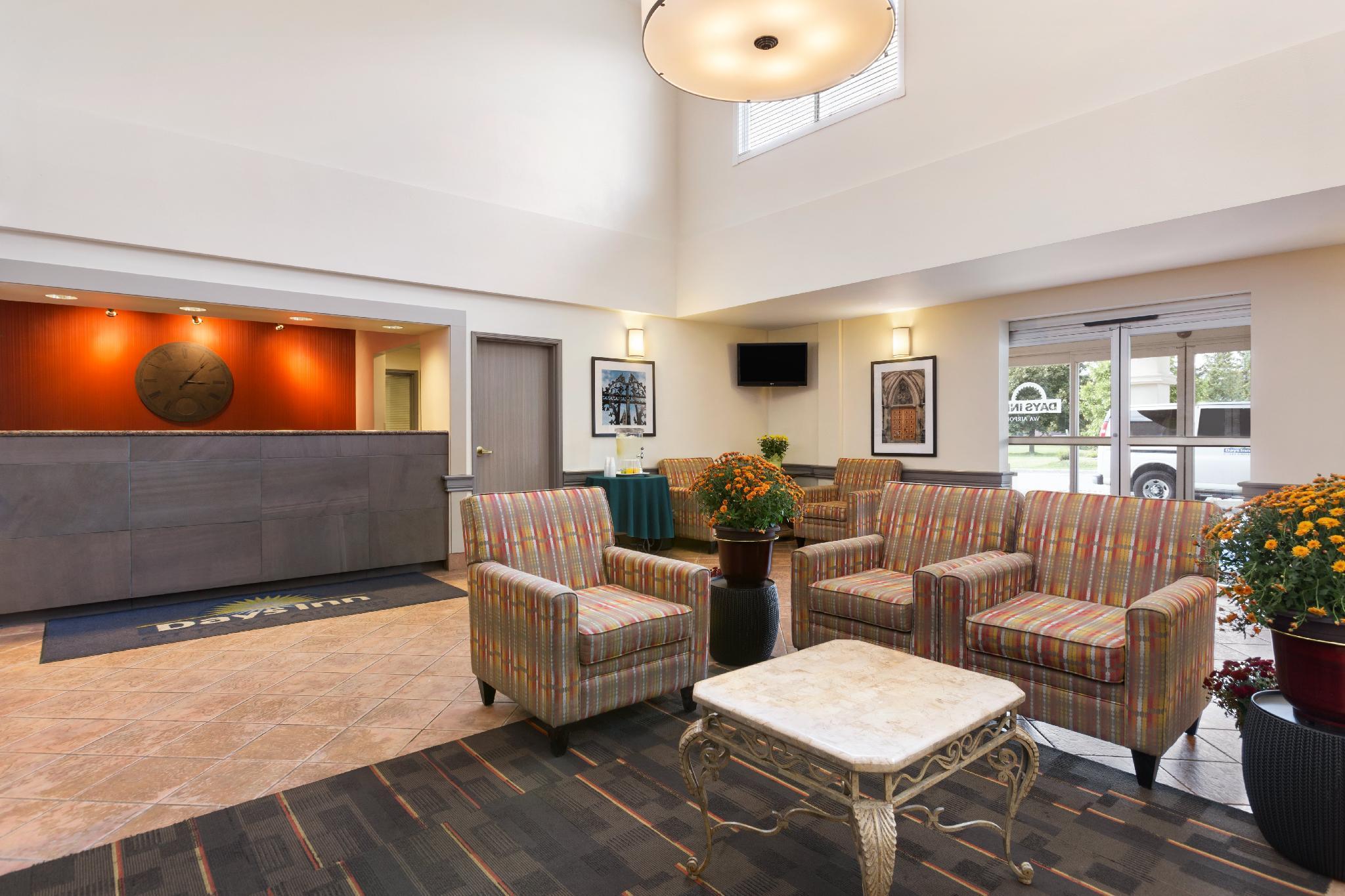 Days By Wyndham Airport 3*