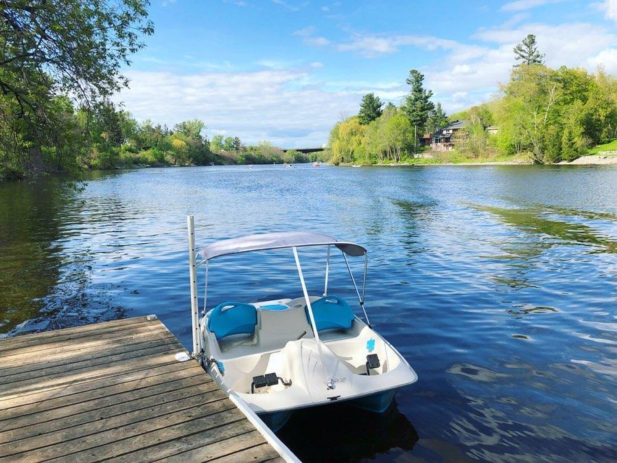 Ramada By Wyndham On The Rideau Hotel 3*