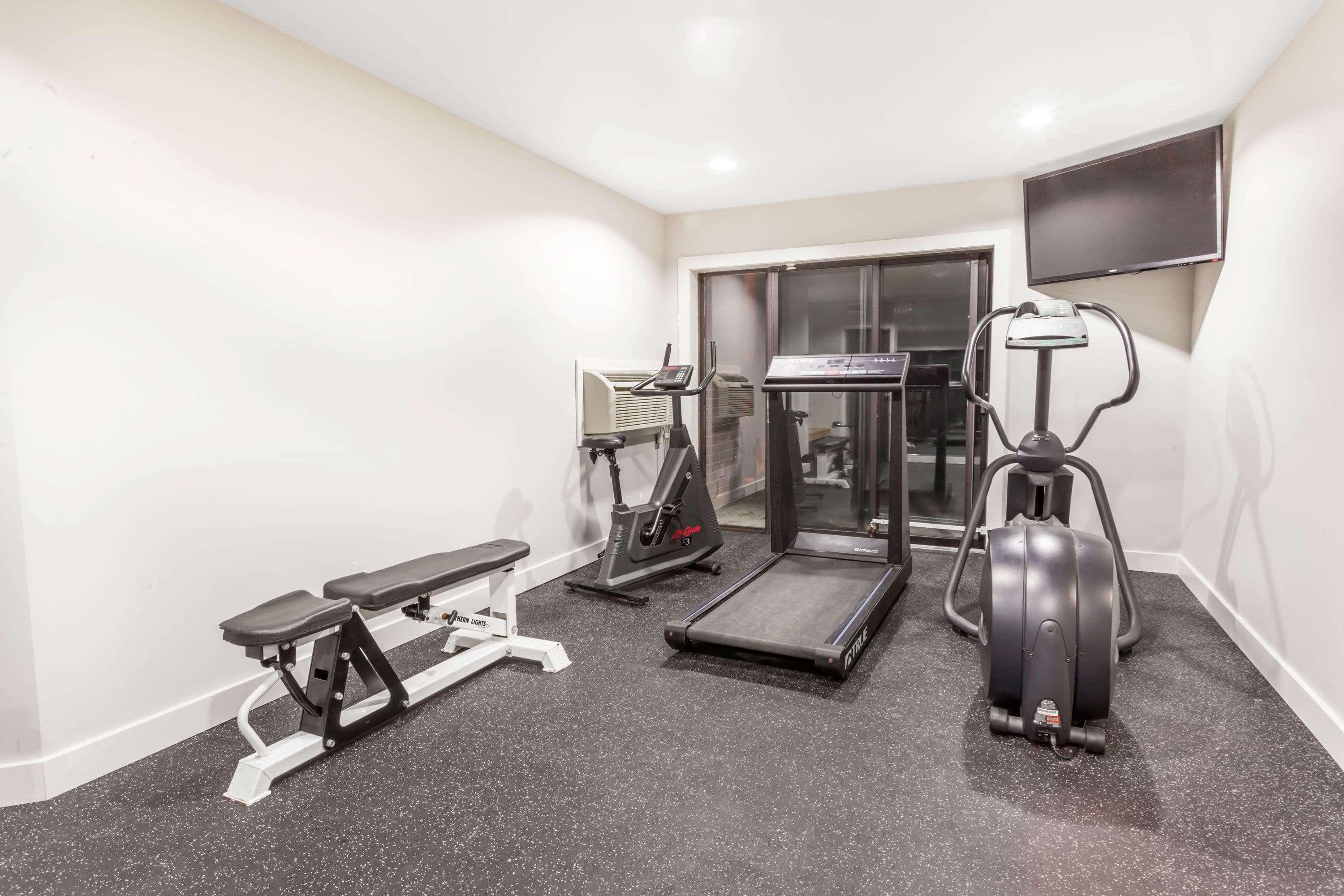 Ramada By Wyndham On The Rideau Hotel 3*