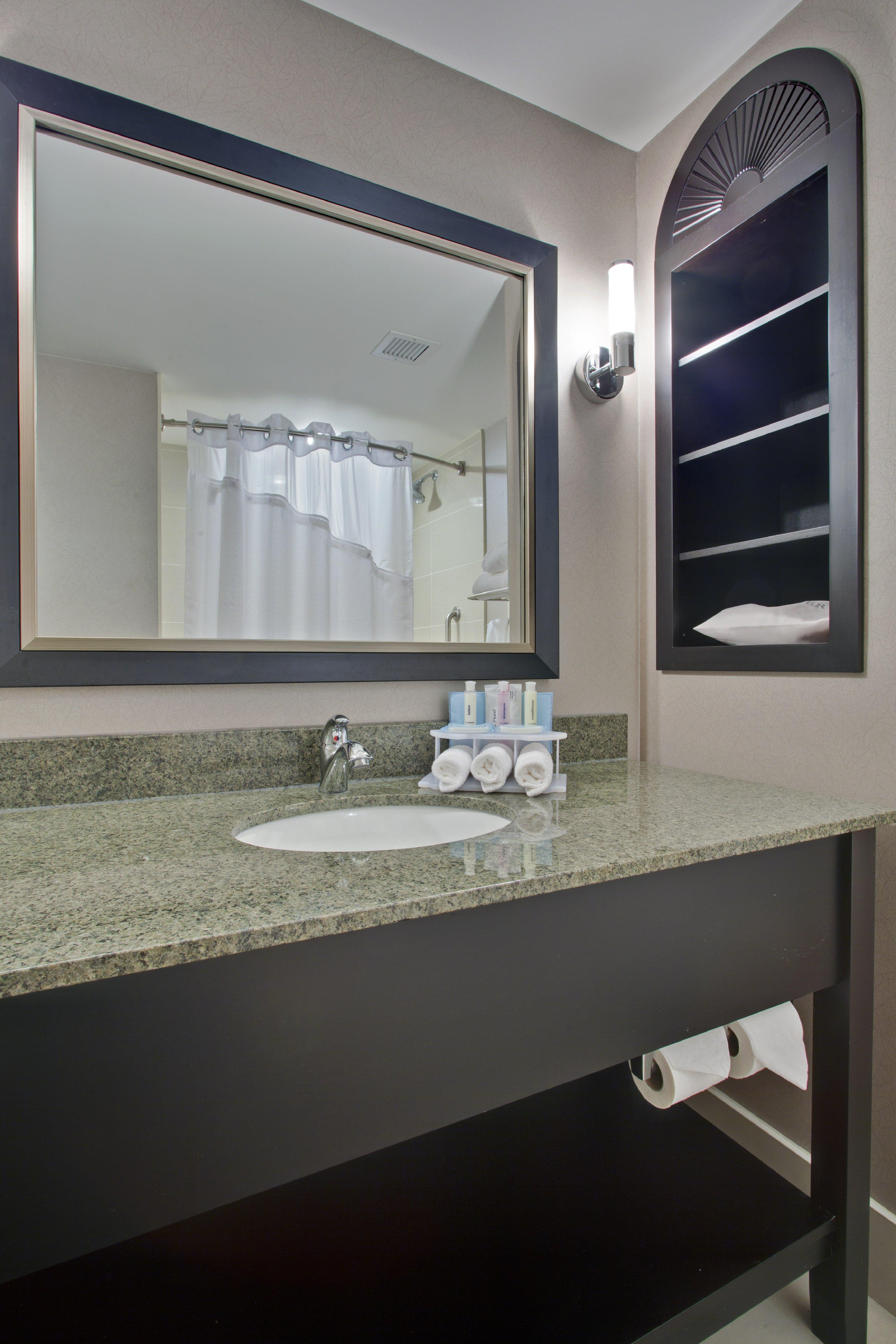 Hotel Express & West - Nepean By Ihg