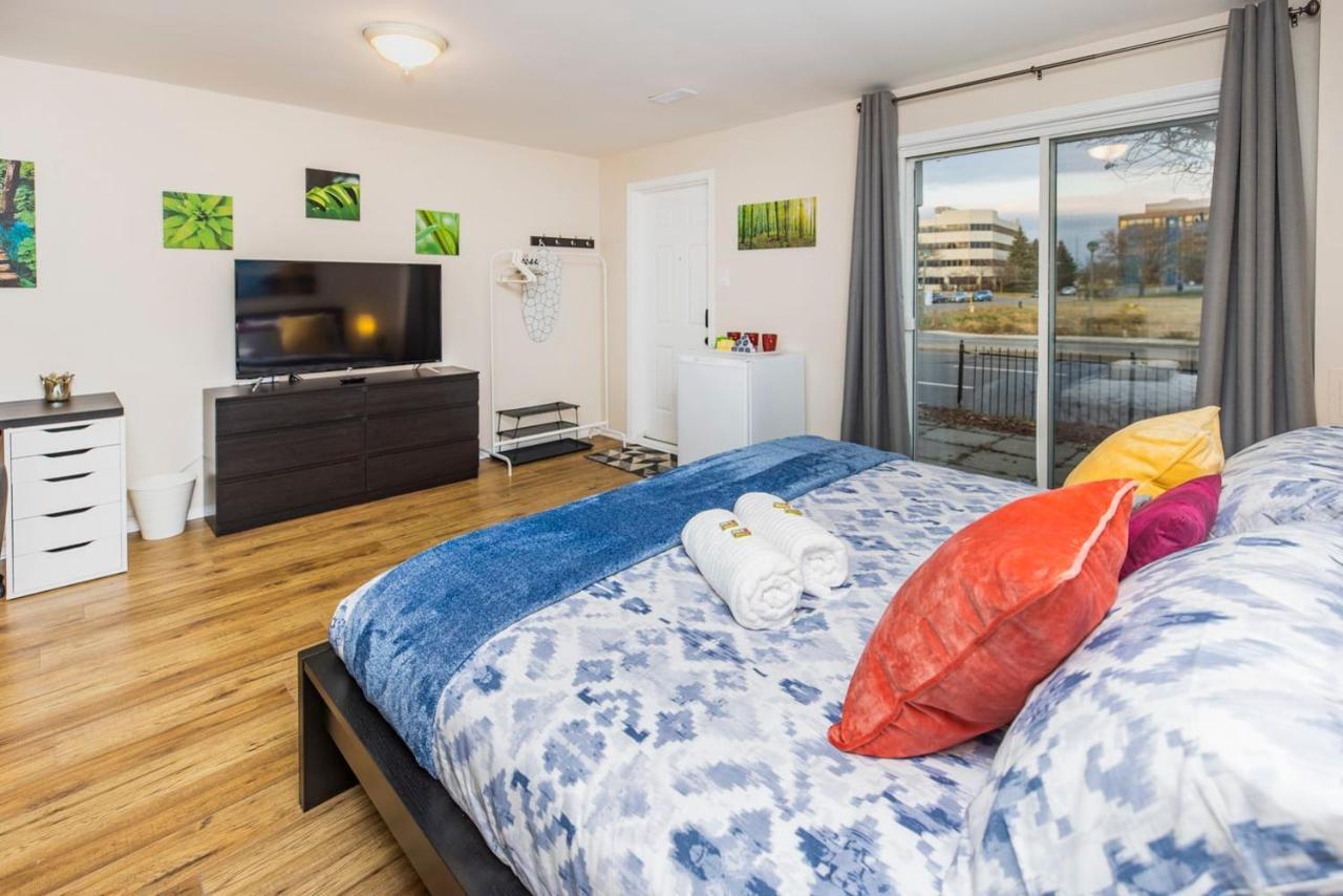 Apartment Modern Studio W King Bed - *
