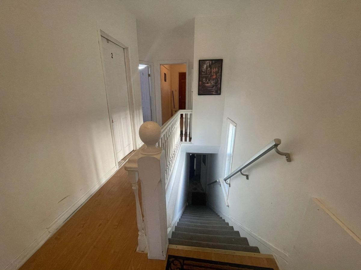 Somerset With Full Kitchen * Ottawa