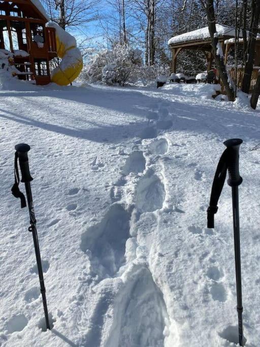 Cozy 4-bedroom Haven For Relaxing Getaways Holiday home Ottawa