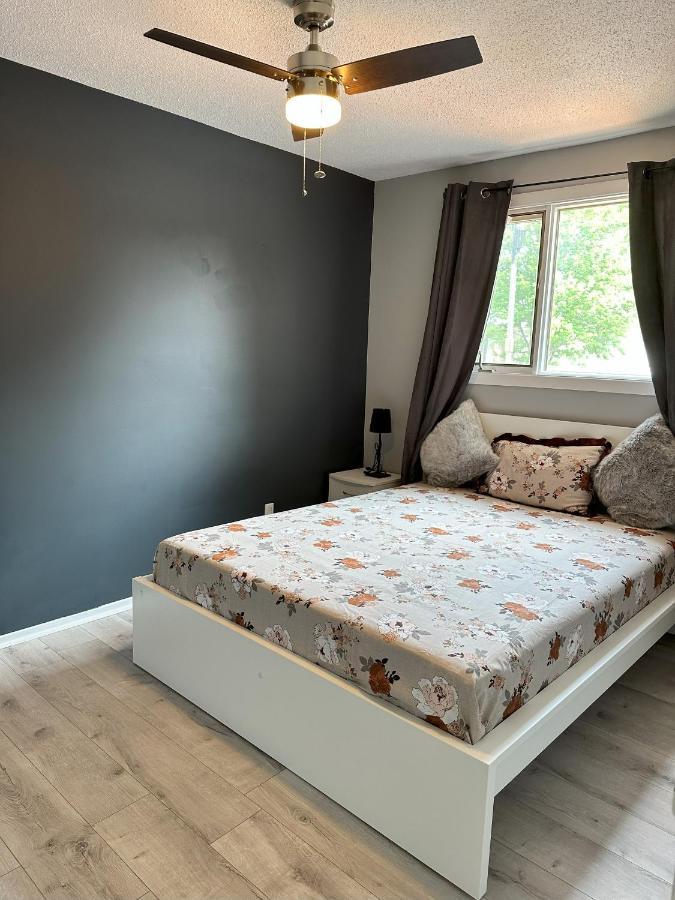 Castlerooms Homestay * Ottawa