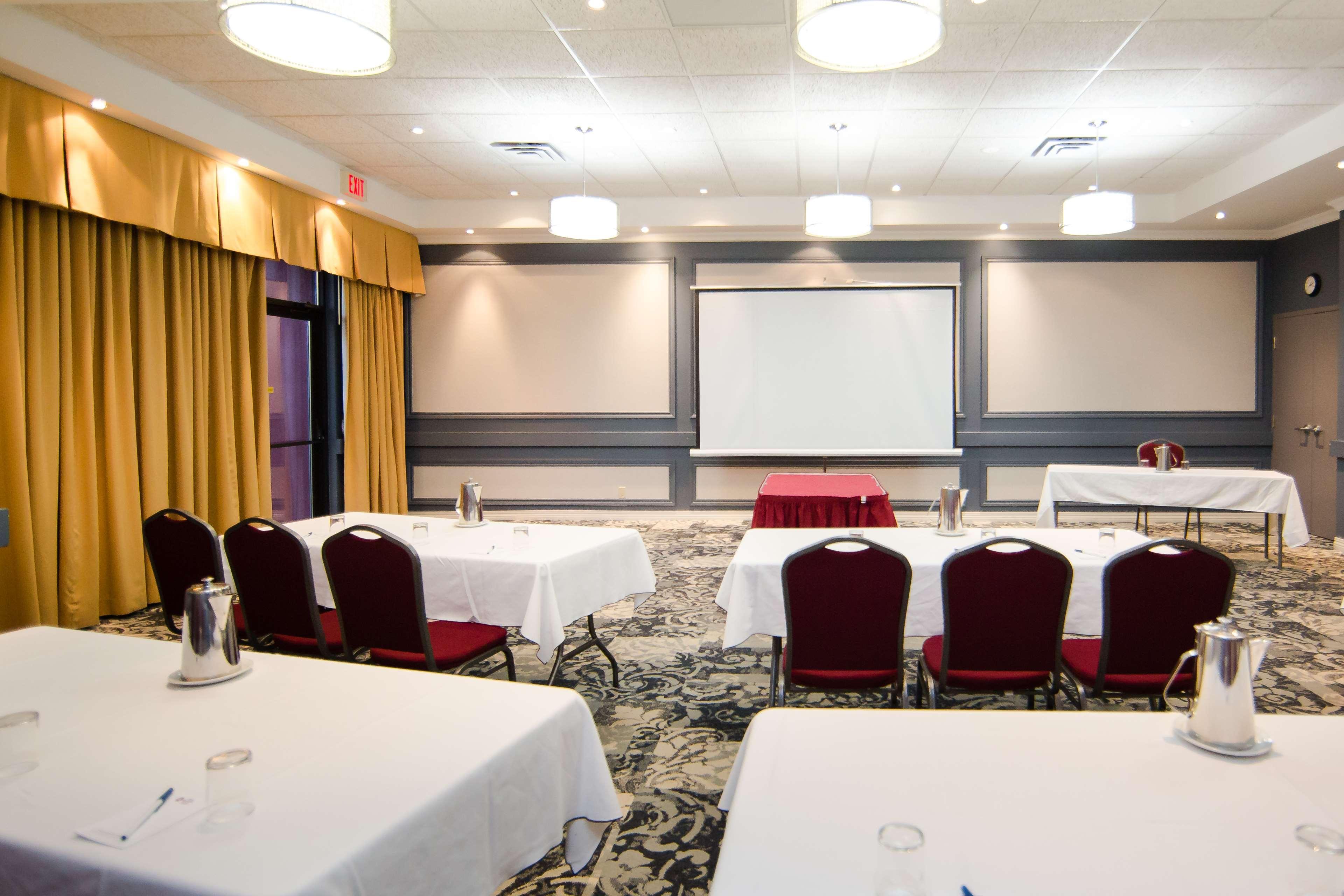 Western Kanata And Conference Centre Ottawa