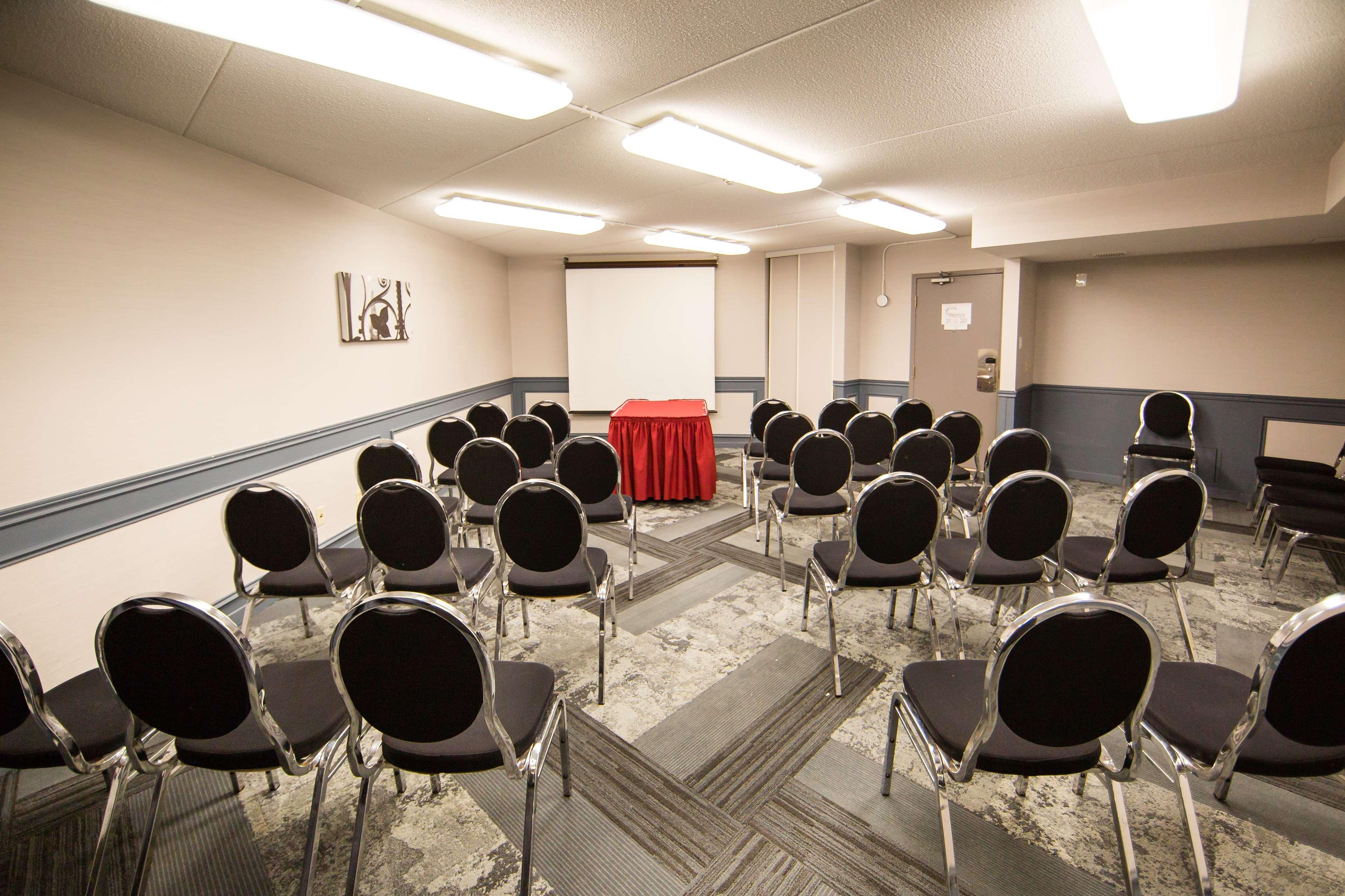 Western Kanata And Conference Centre Ottawa