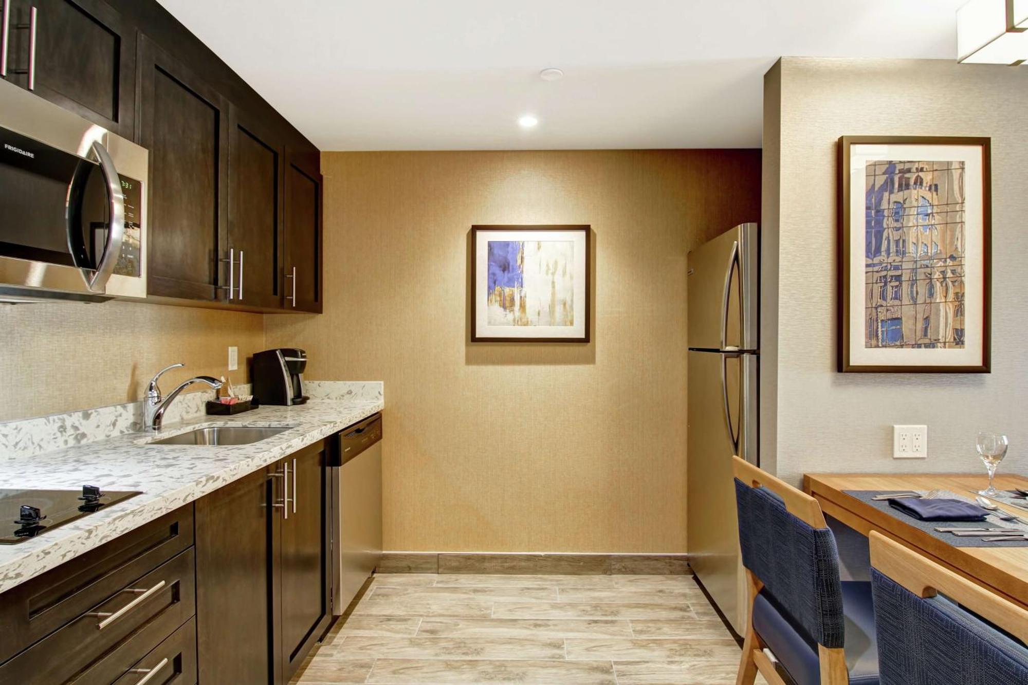 Hotel Homewood By Hilton Kanata Ottawa