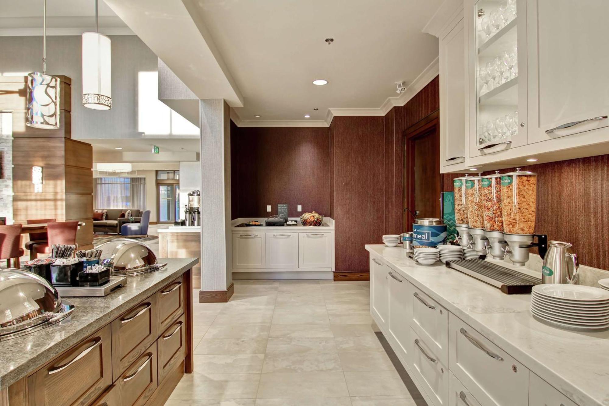 Hotel Homewood By Hilton Kanata 3*