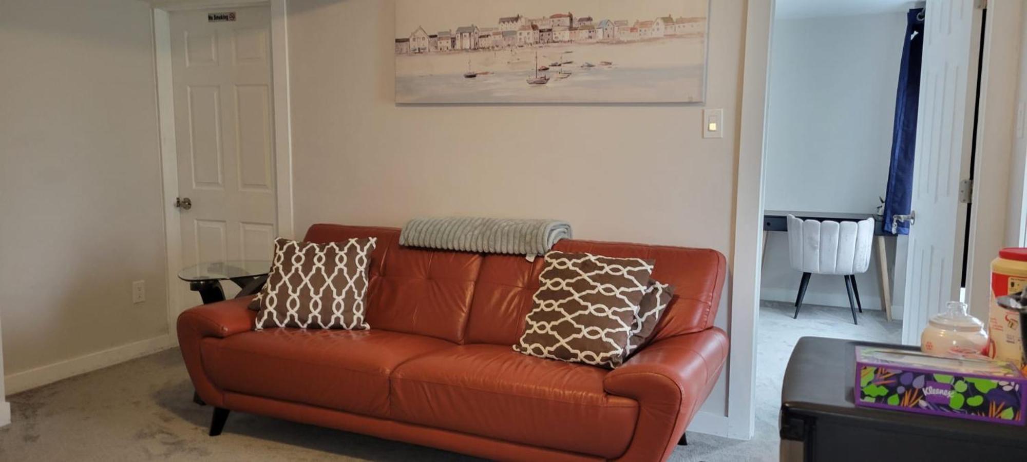 Clementina Homestay Ottawa