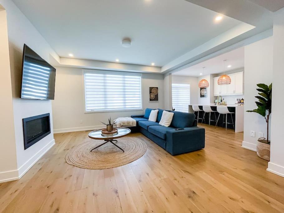 Lux-haven- Single Family Barrhaven Apartment Ottawa