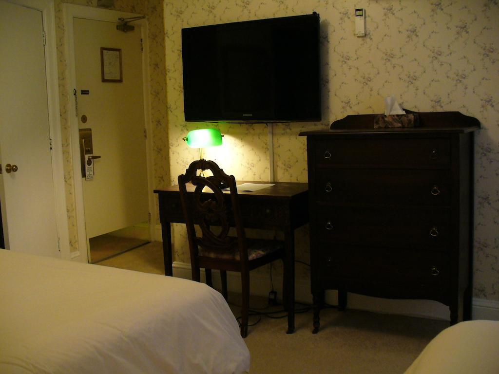 Albert House Bed & Breakfast Ottawa