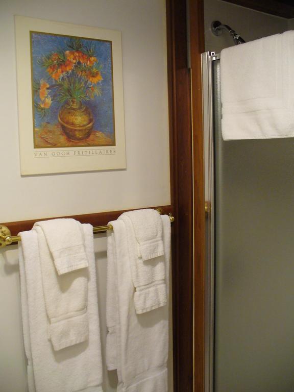 Albert House Bed & Breakfast 3*