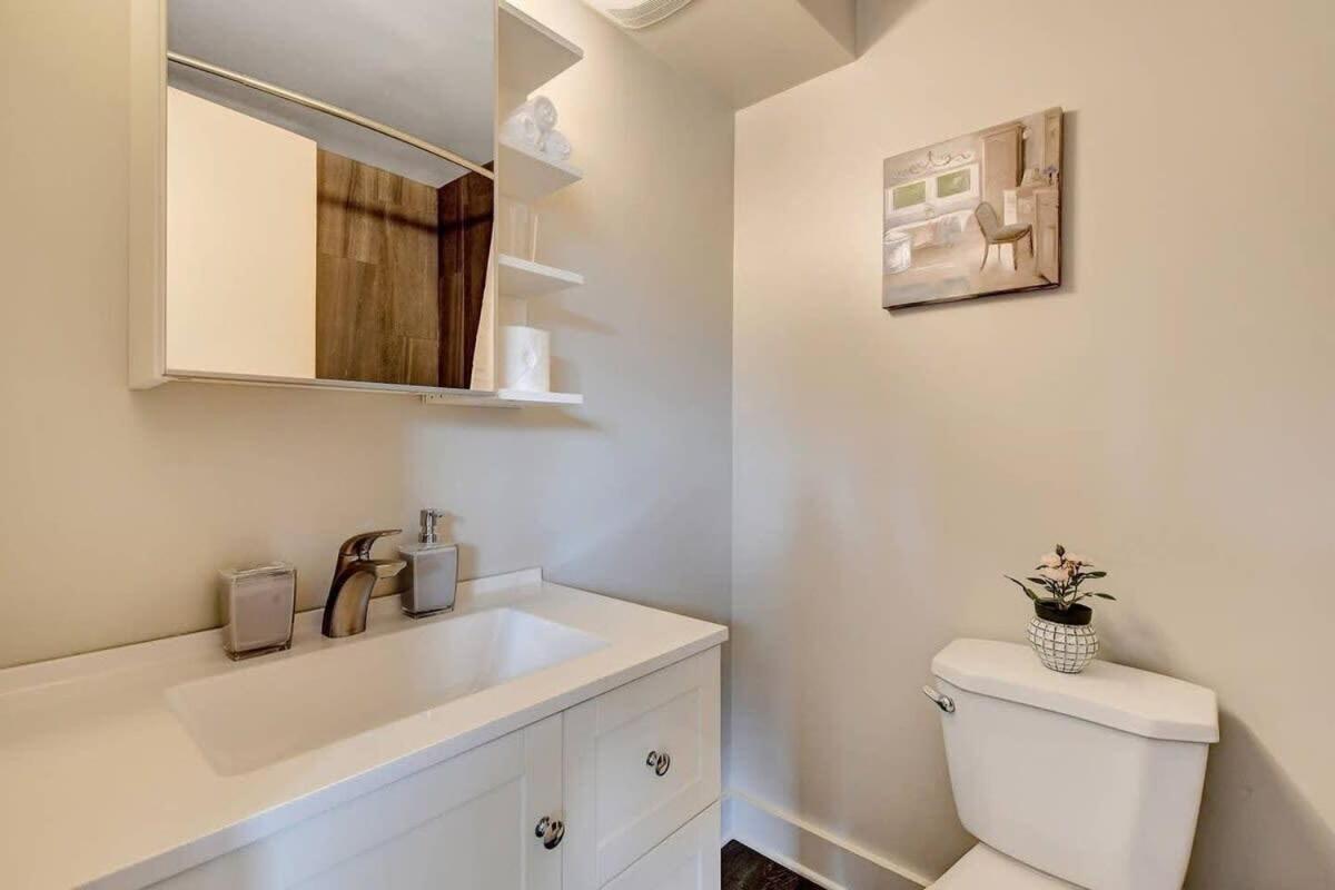 Apartment Spacious 1br W King Bed - Near Downtown *