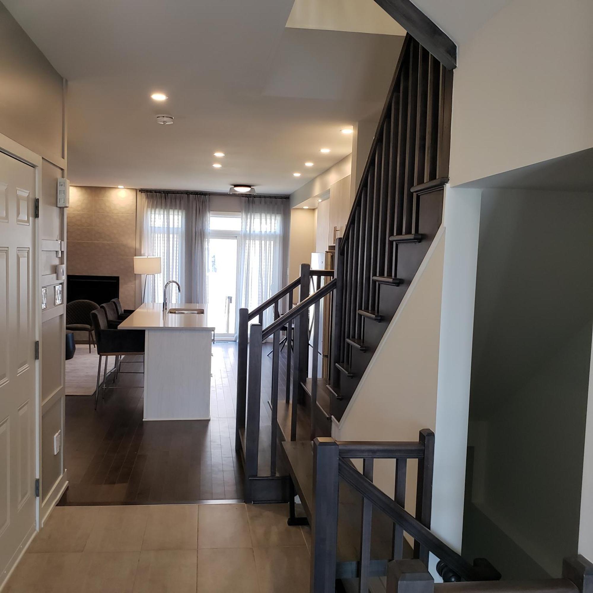 Homestay Lovely Townhouse For Short-term Ottawa