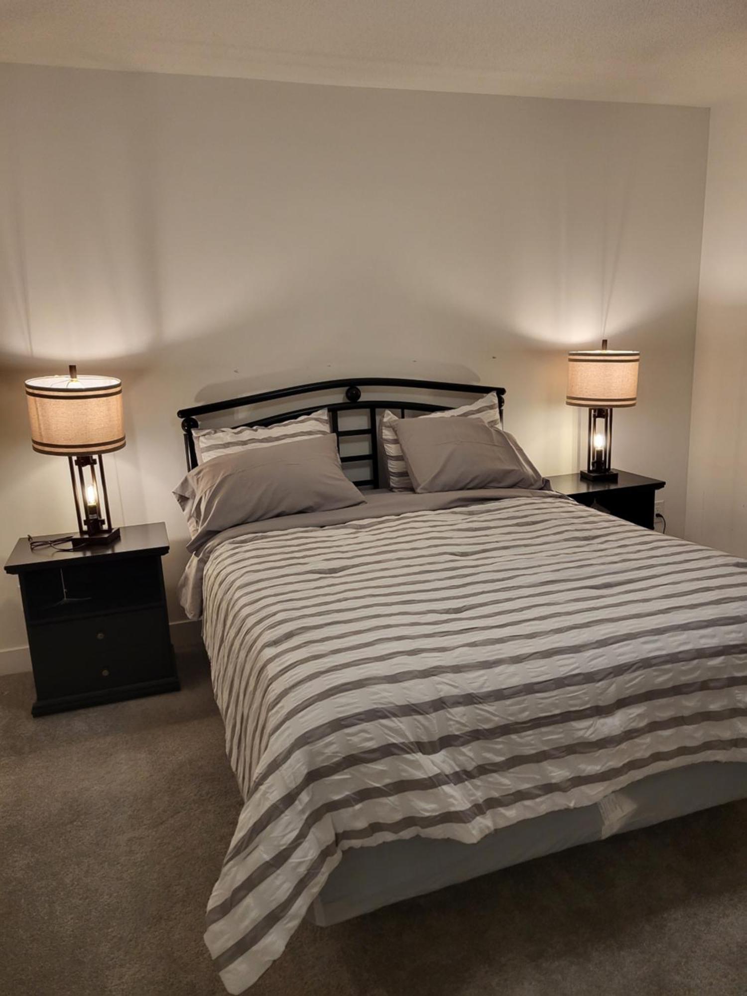 Homestay Lovely Townhouse For Short-term Ottawa