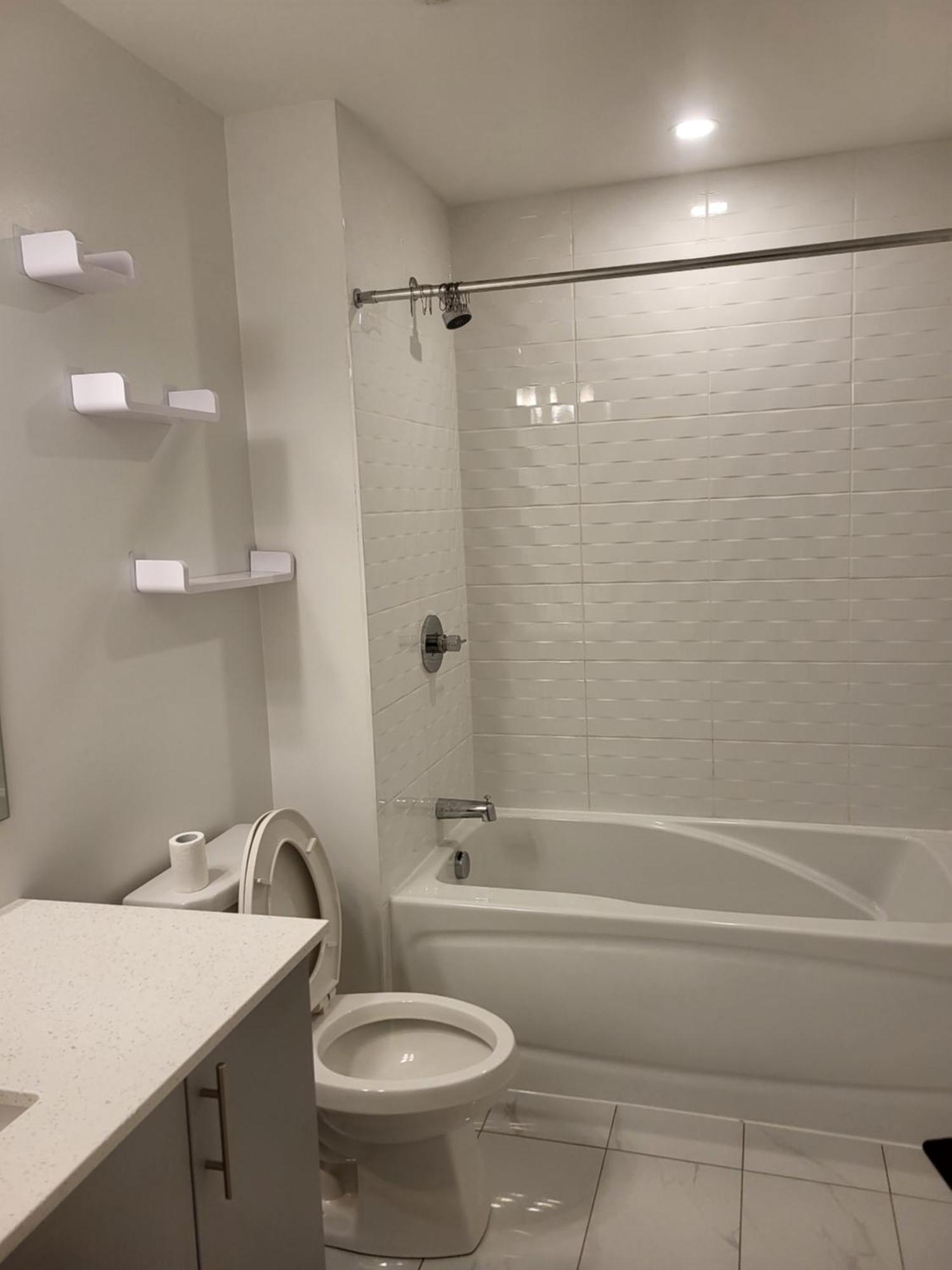 Lovely Townhouse For Short-term *