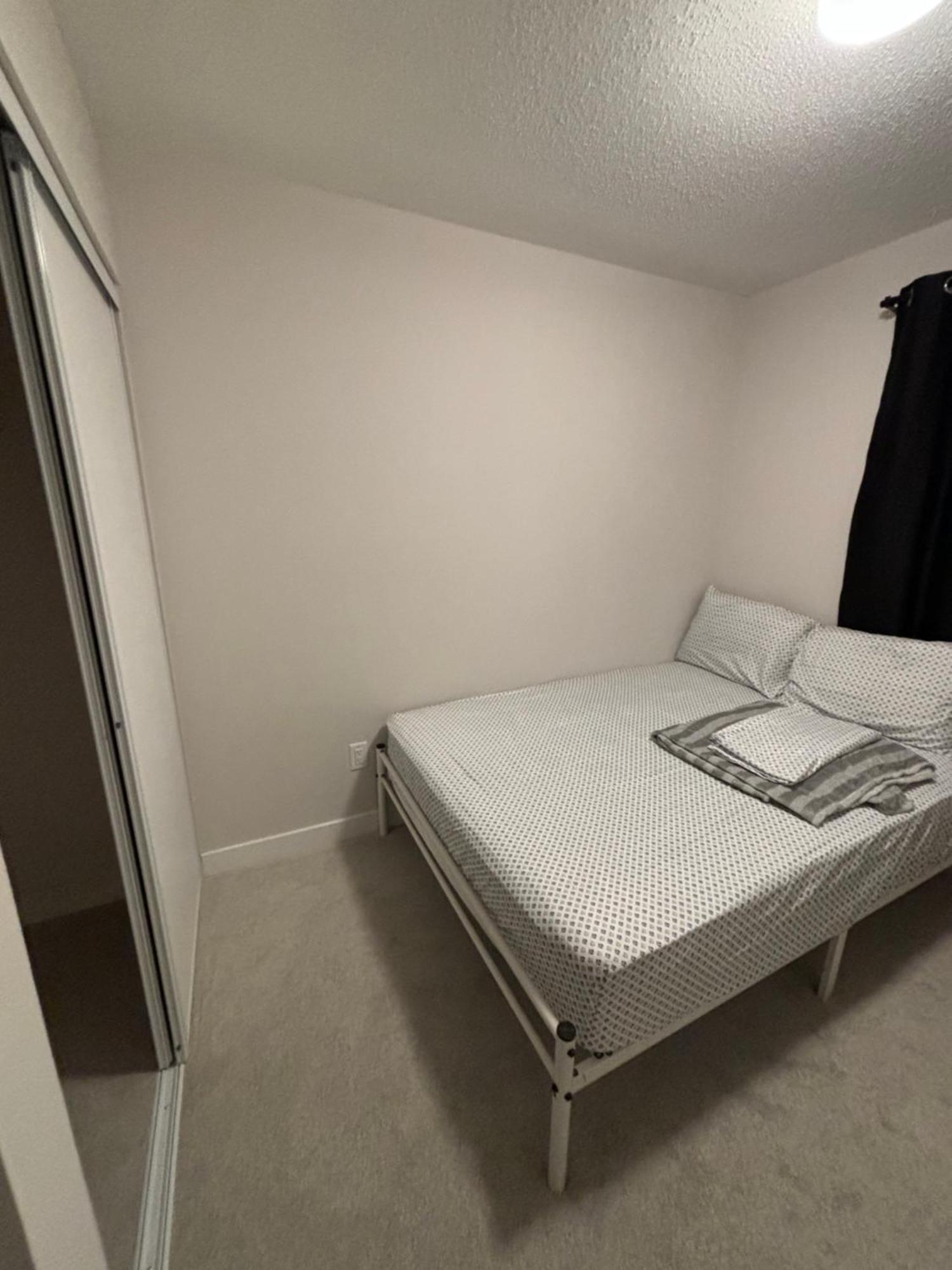 Cozy Modern In A Family Friendly Neighborhood