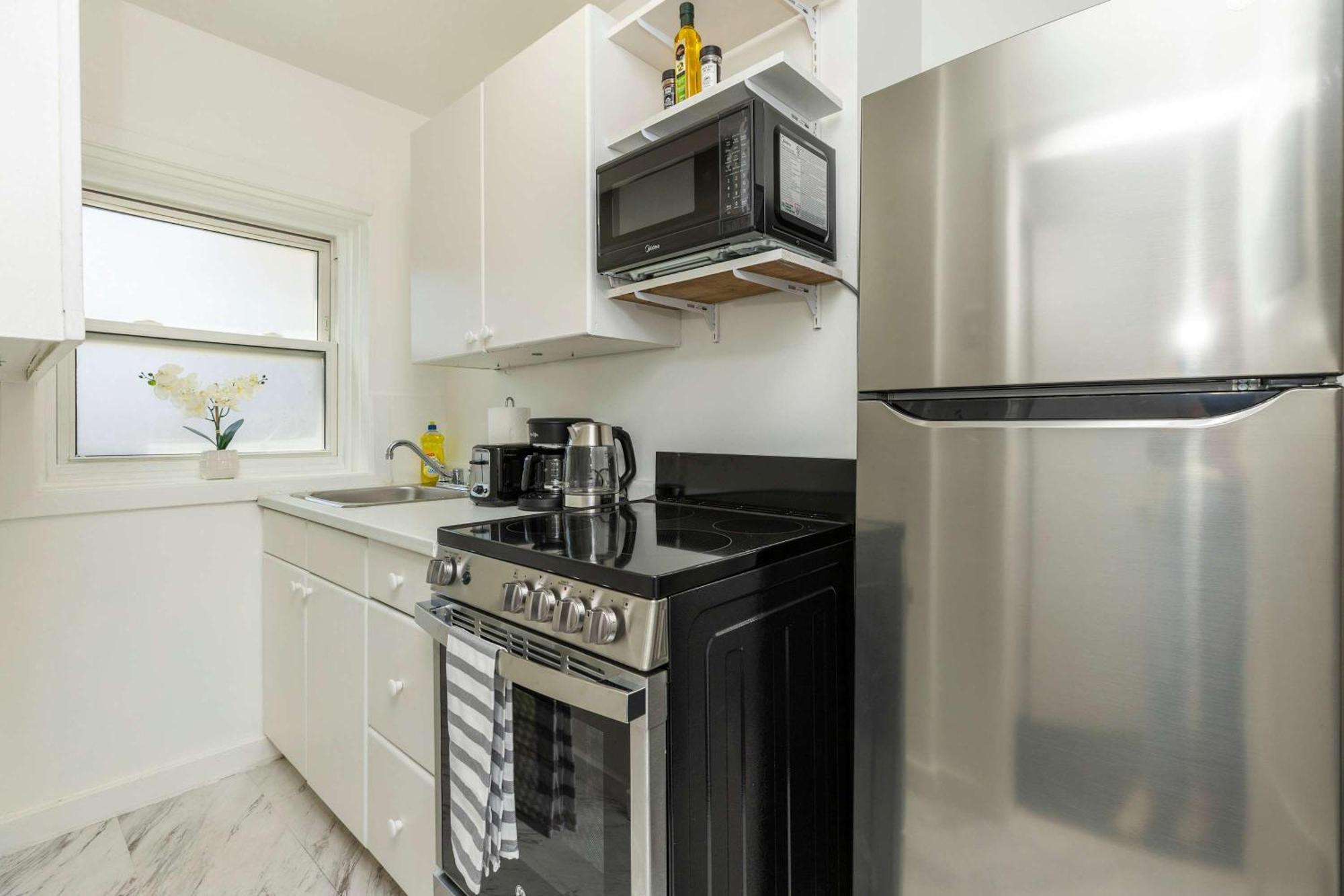 Pet-friendly Studio Unit In Chinatown Apartment Ottawa
