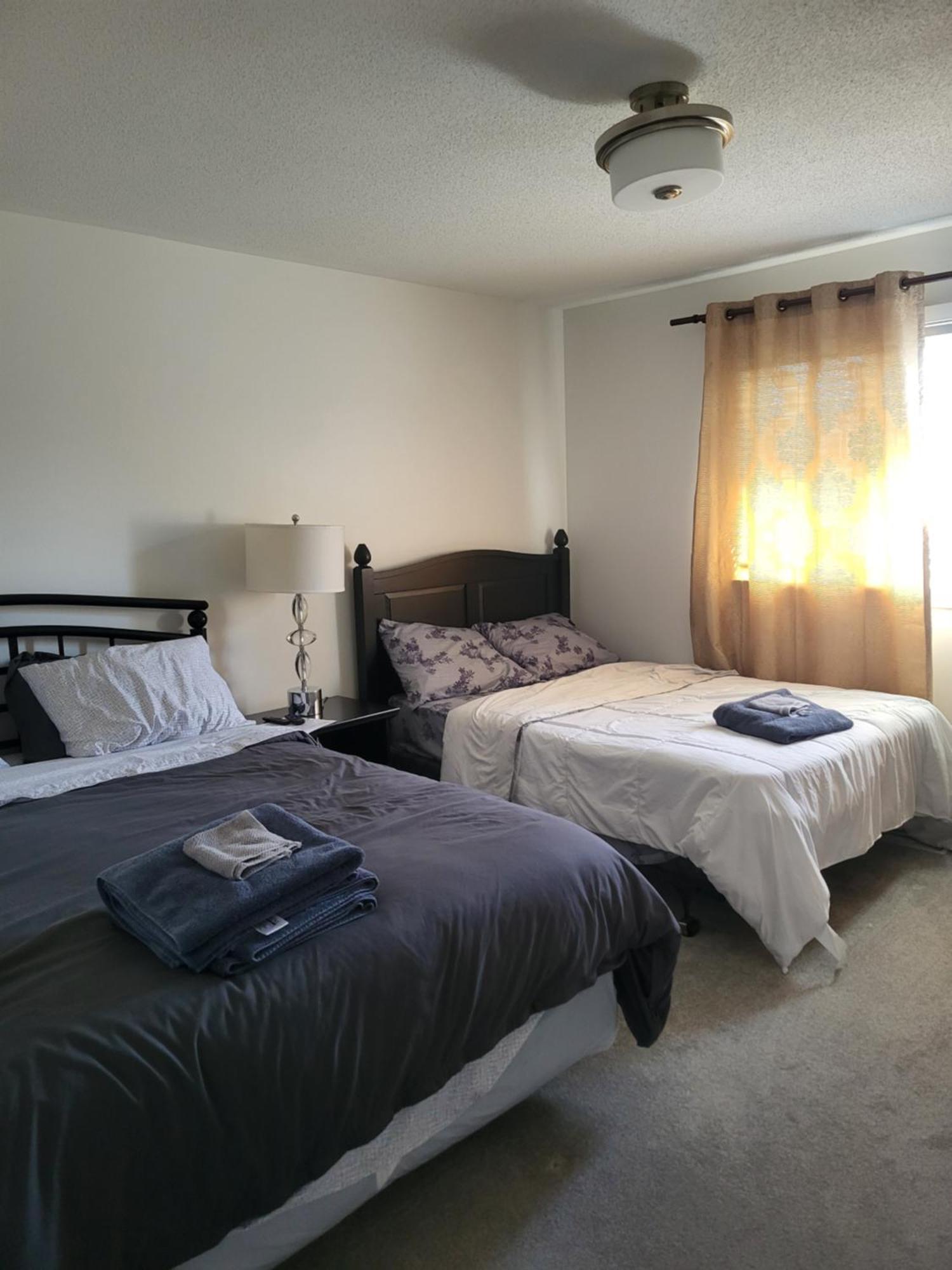 Homestay Lovely Townhouse For Short-term Ottawa