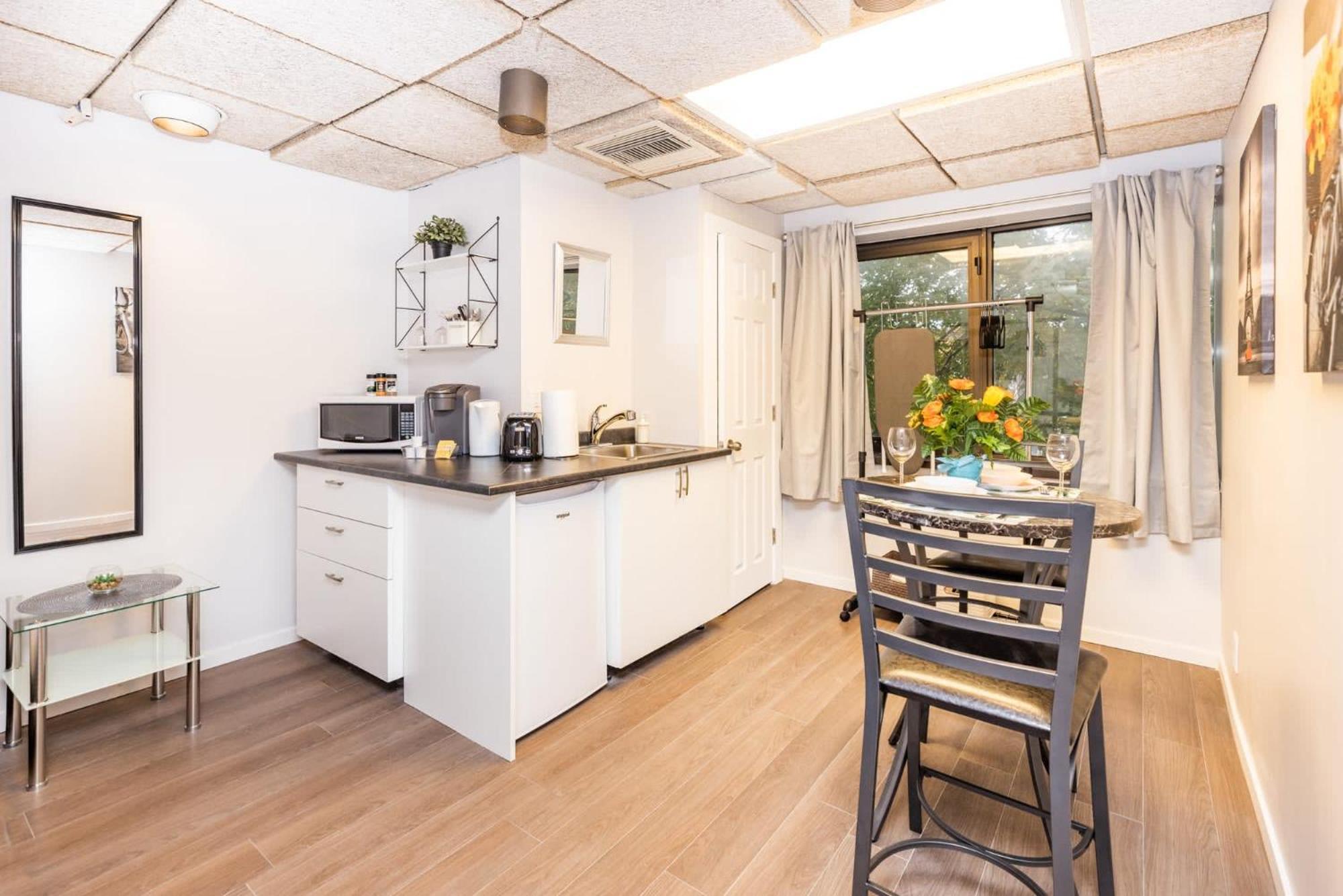 Studio 1br With King Bed - Near Chinatown Apartment *