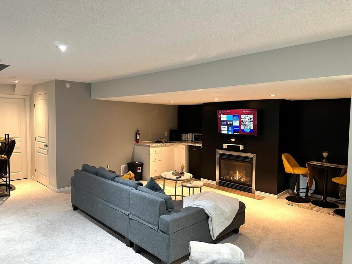 Luxury & Free Parking Bachelor Ottawa