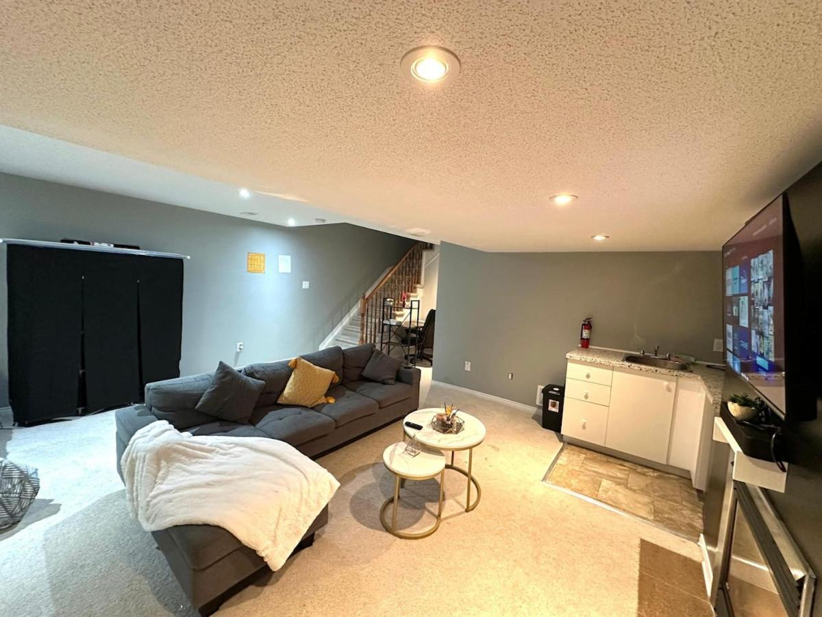 Luxury & Free Parking Bachelor * Ottawa