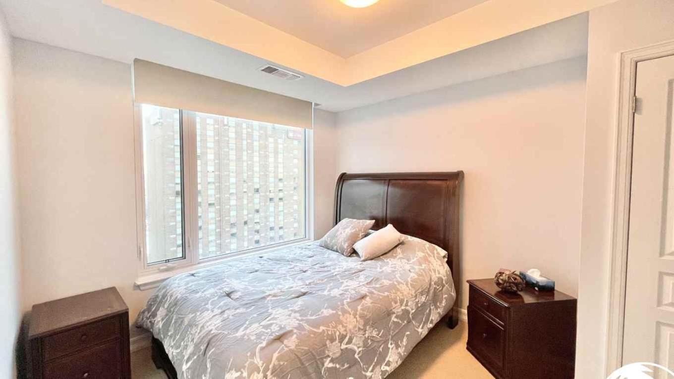 Luxurious 2bd 2bth Underground Parking Apartment *