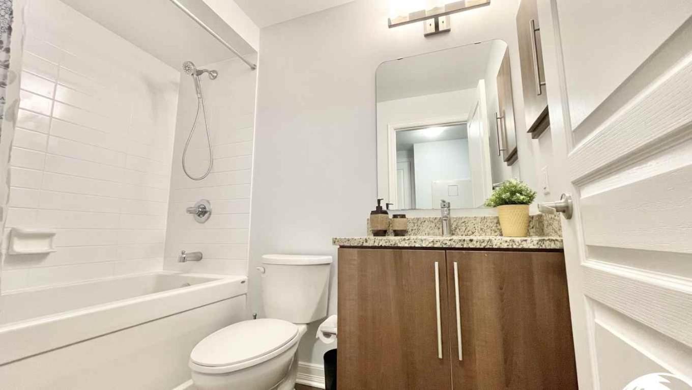 Apartment Luxurious 2bd 2bth Underground Parking