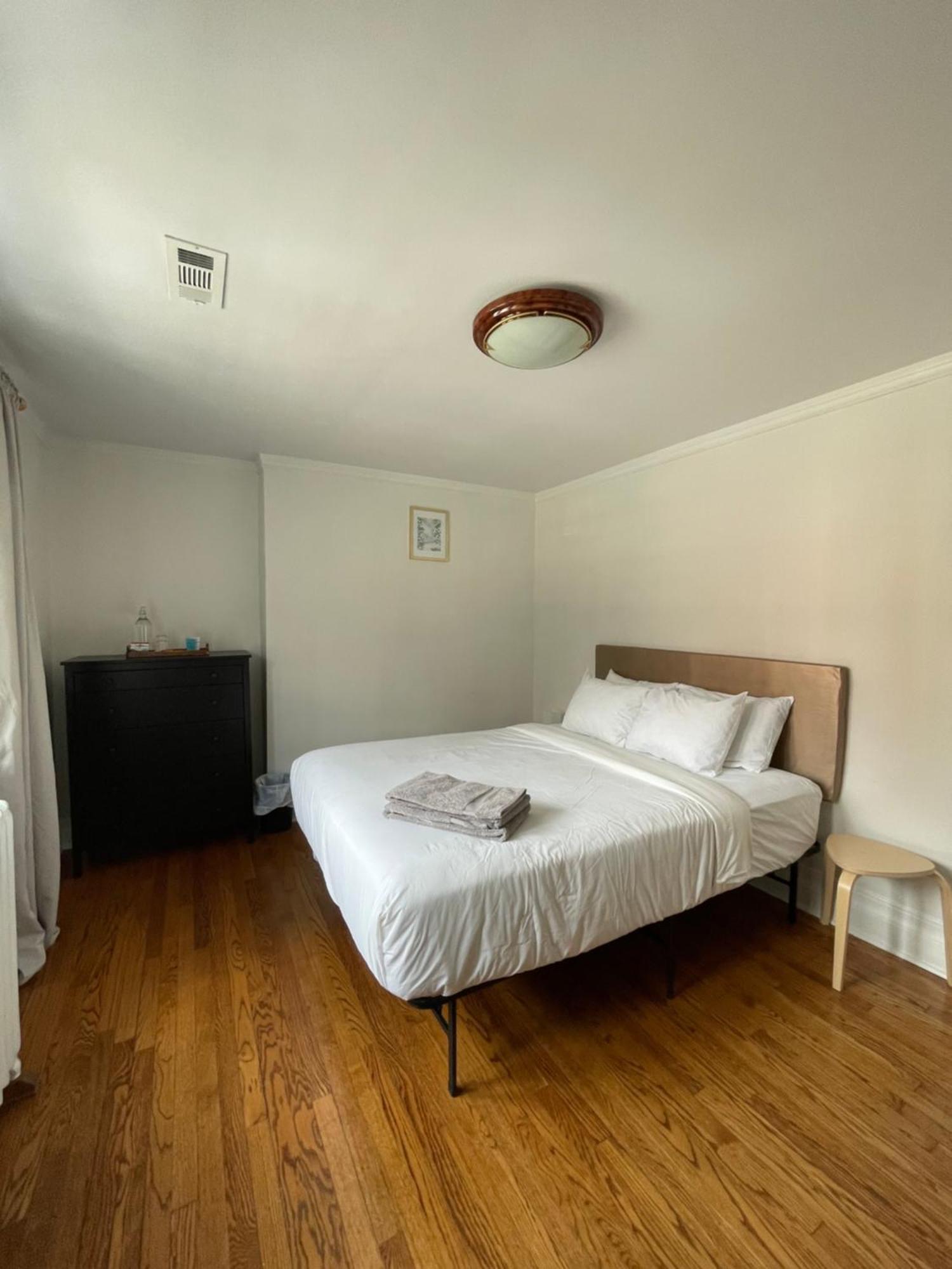 Ambassador Bed & Breakfast 3*