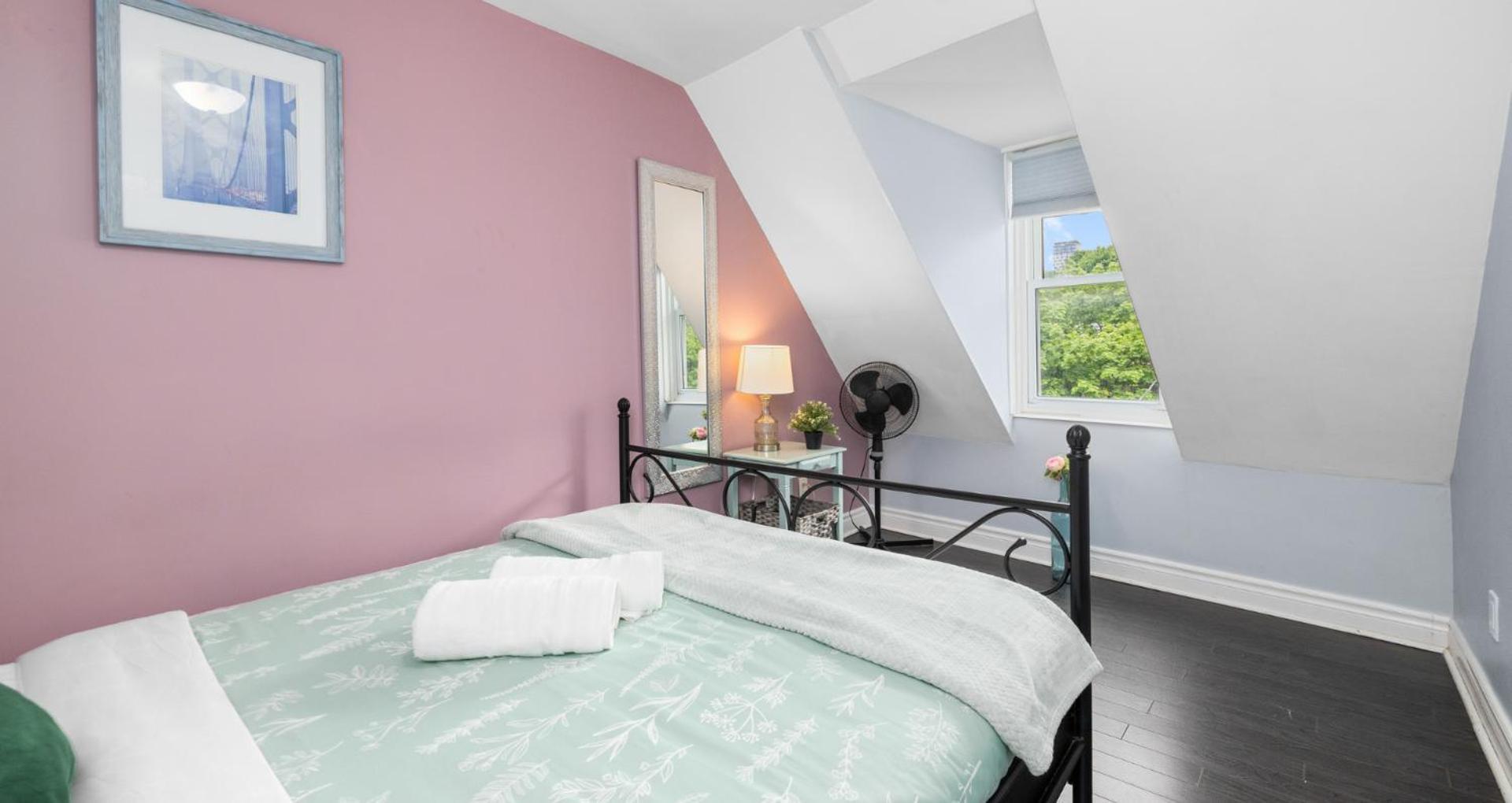 Apartment Urban 1br Gem With Kitchen, Smart Tv & Workspace *
