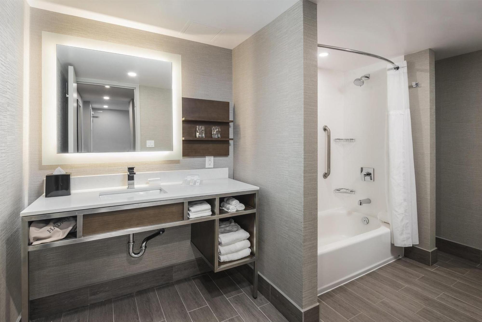 Hilton Garden Downtown Hotel