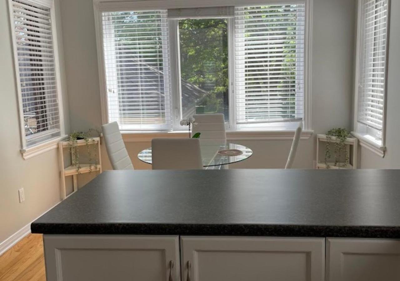 Ciceks Thornbury Apartment Ottawa