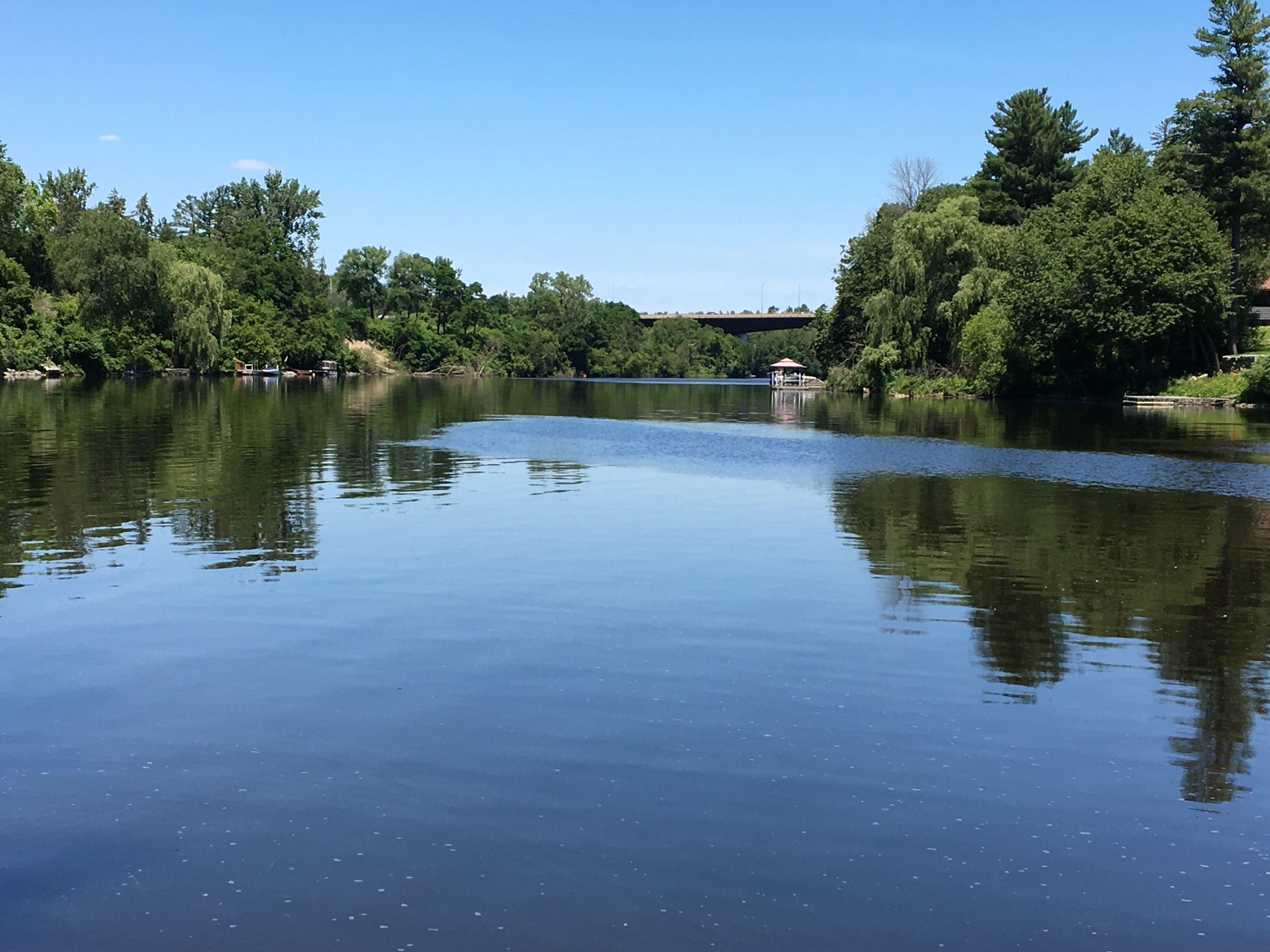 Ramada By Wyndham On The Rideau Hotel