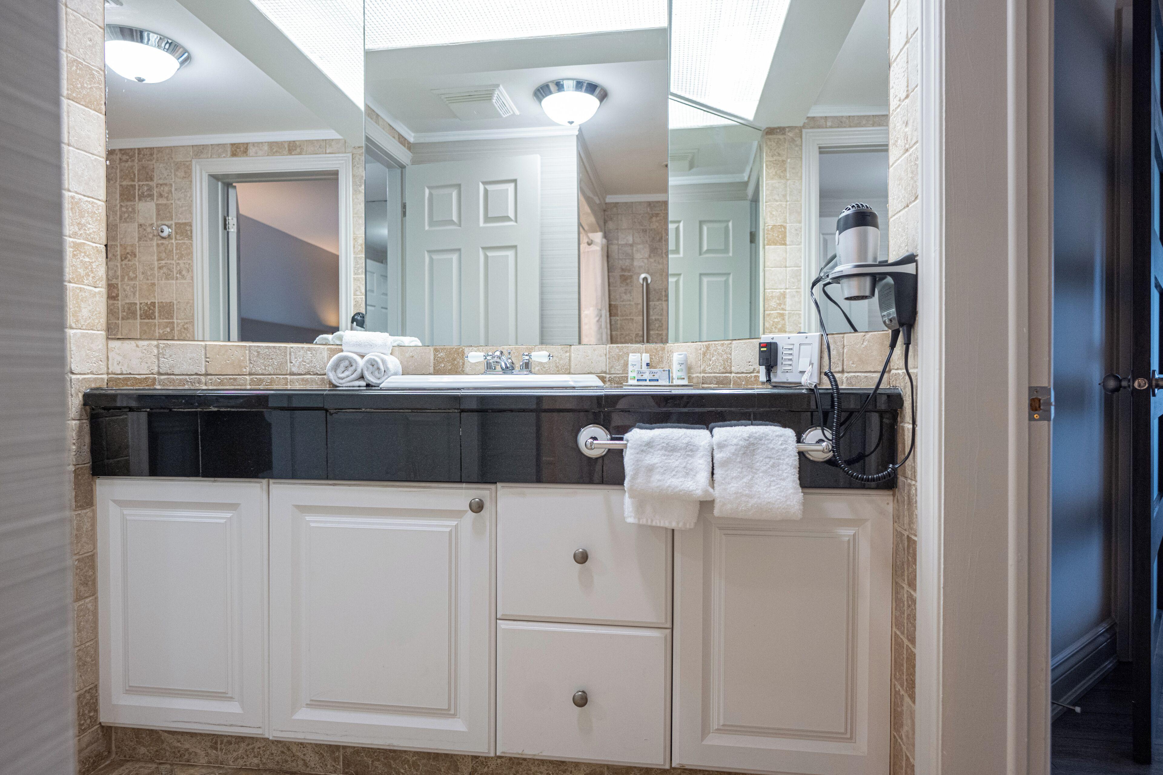 Ramada By Wyndham On The Rideau Ottawa