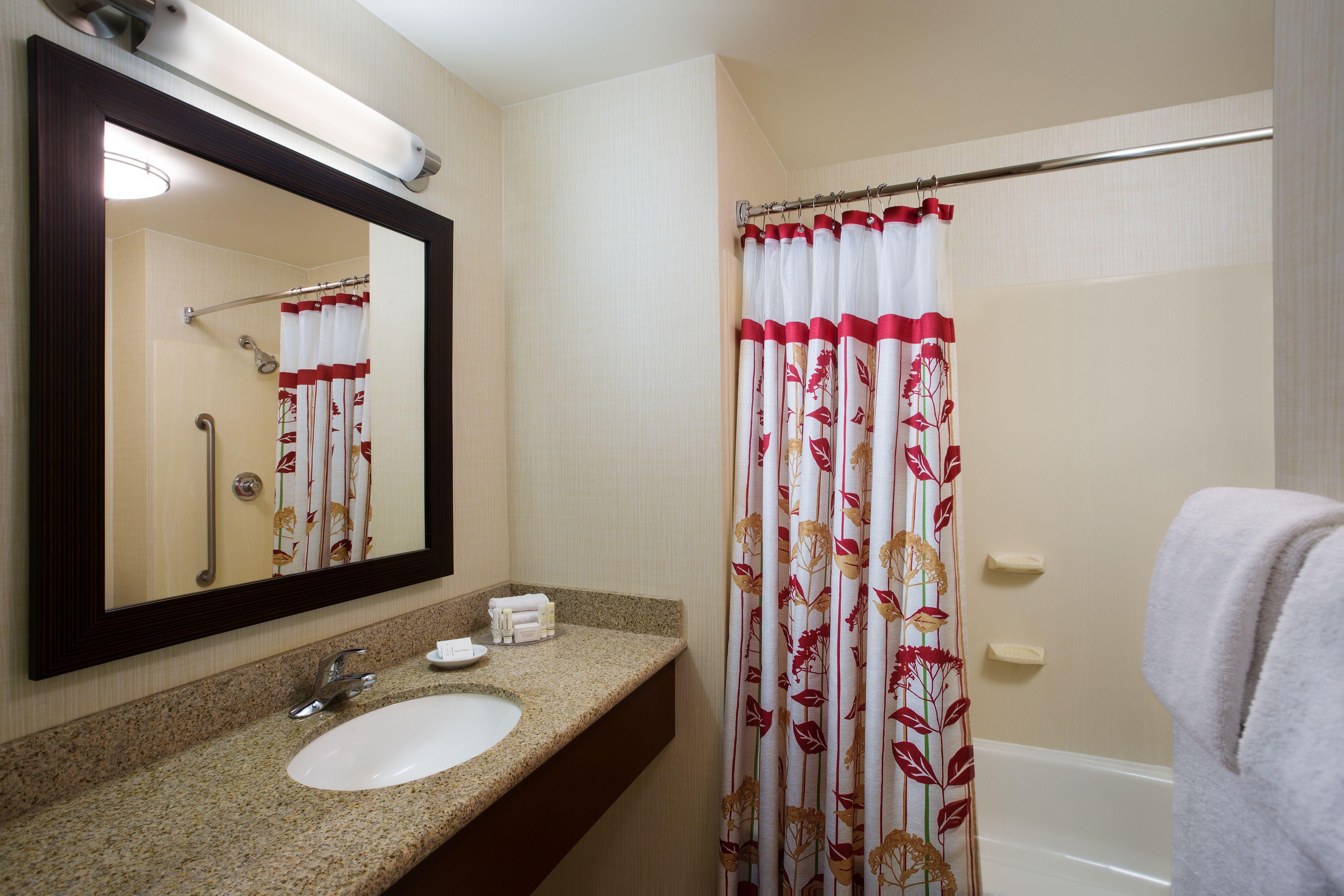 Courtyard By Marriott Downtown 3*